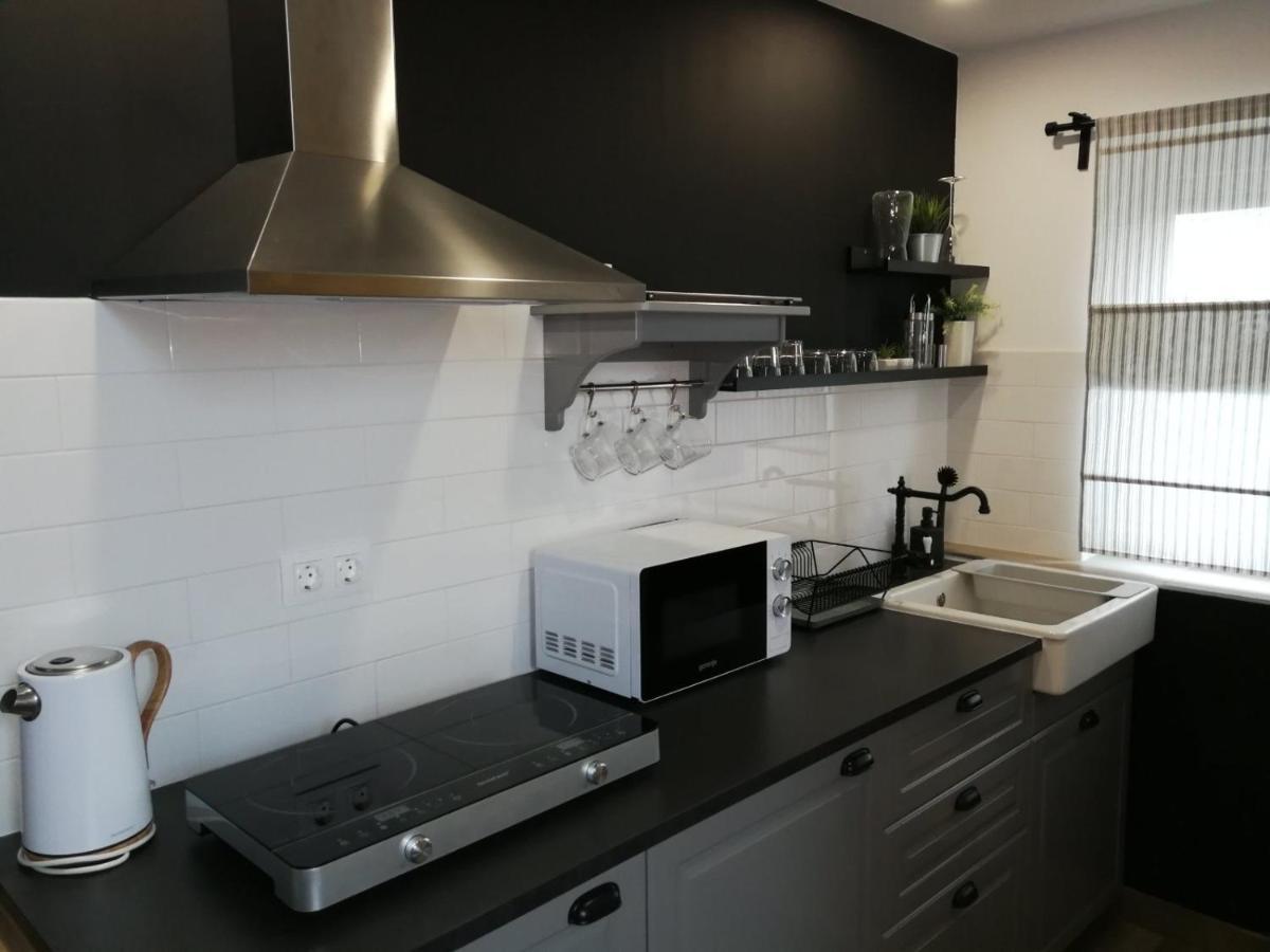 Апартаменты Studio Apartman Hana Дрежник Град Экстерьер фото